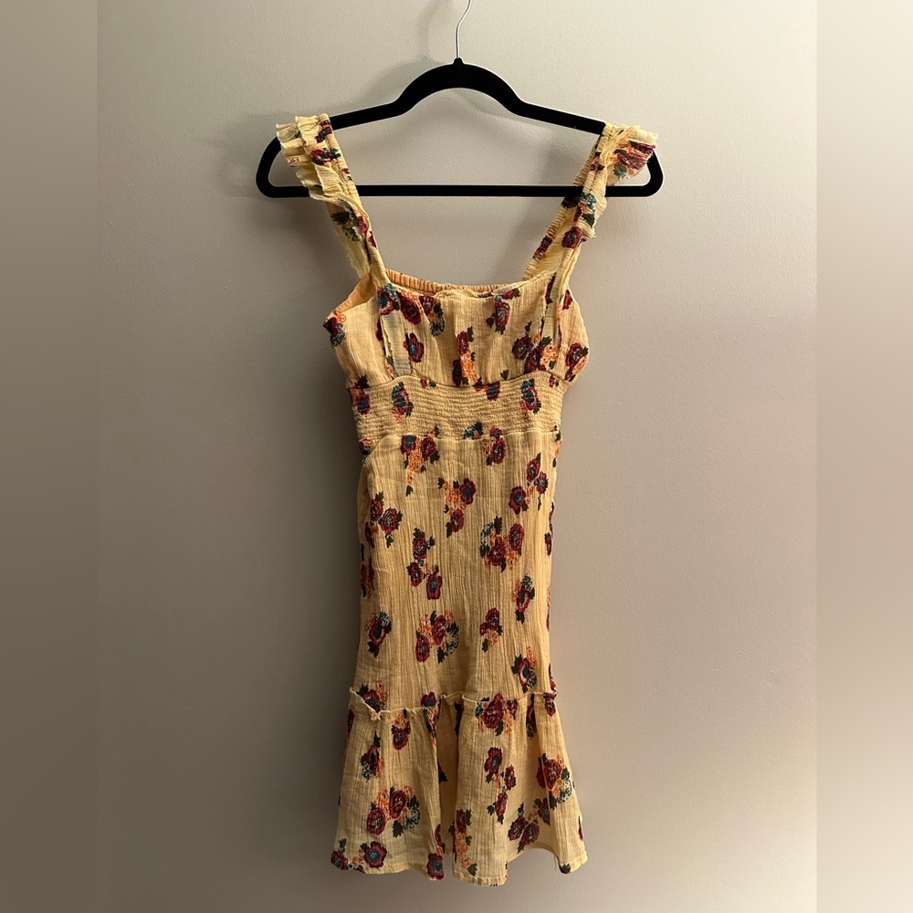 Urban outfitters floral sundress in size XS - EUC